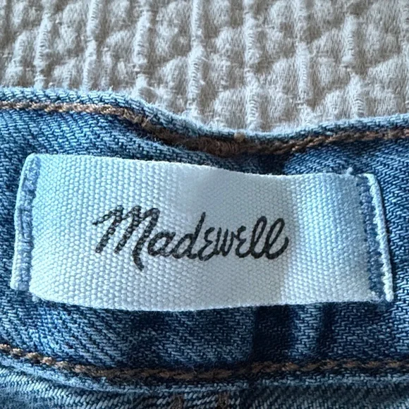 Madewell The Ultimate Wide-leg Jean in Airy Denim- Pickett Wash - Picture 7 of 8